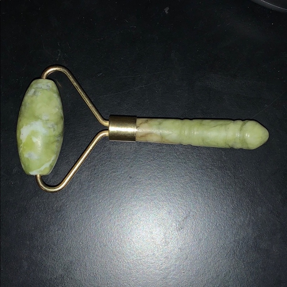NEW Jade Roller